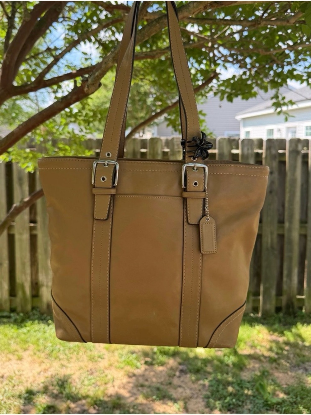 Classic Tan Leather Tote Bag - Coach Hampton